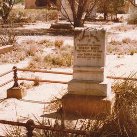 Carclew Cemetery: Robert White