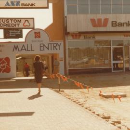 Elizabeth Shopping Centre: 1984