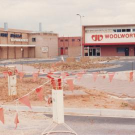 Elizabeth Town Centre: 1983.