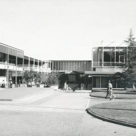 Elizabeth Town Centre: 1983.