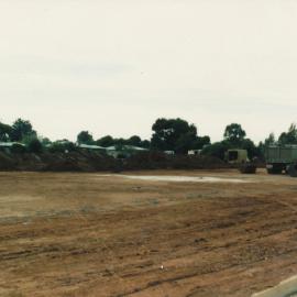 Elizabeth North: 1986