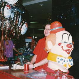 Christmas shopping at Elizabeth City Centre: 1994