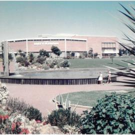 Windsor Green Fountain