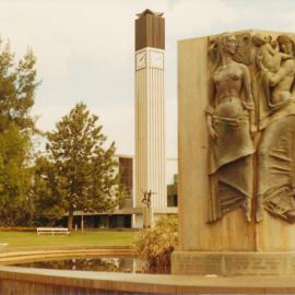 Windsor Green fountain, Elizabeth City Centre: 1986