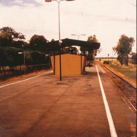 Elizabeth South Train Station