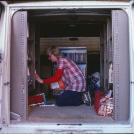 Elizabeth Library  Home Library van