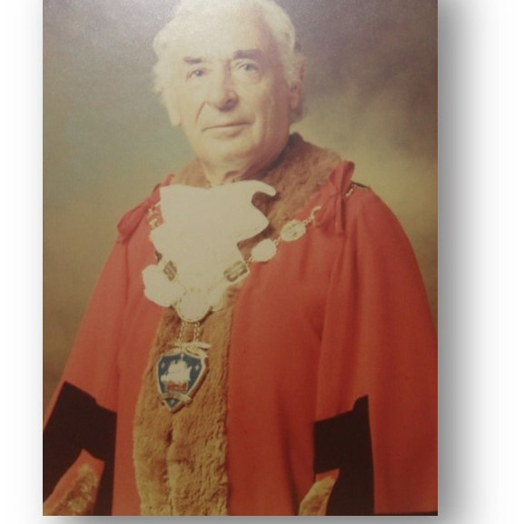 Donald Paginton, Mayor of Elizabeth