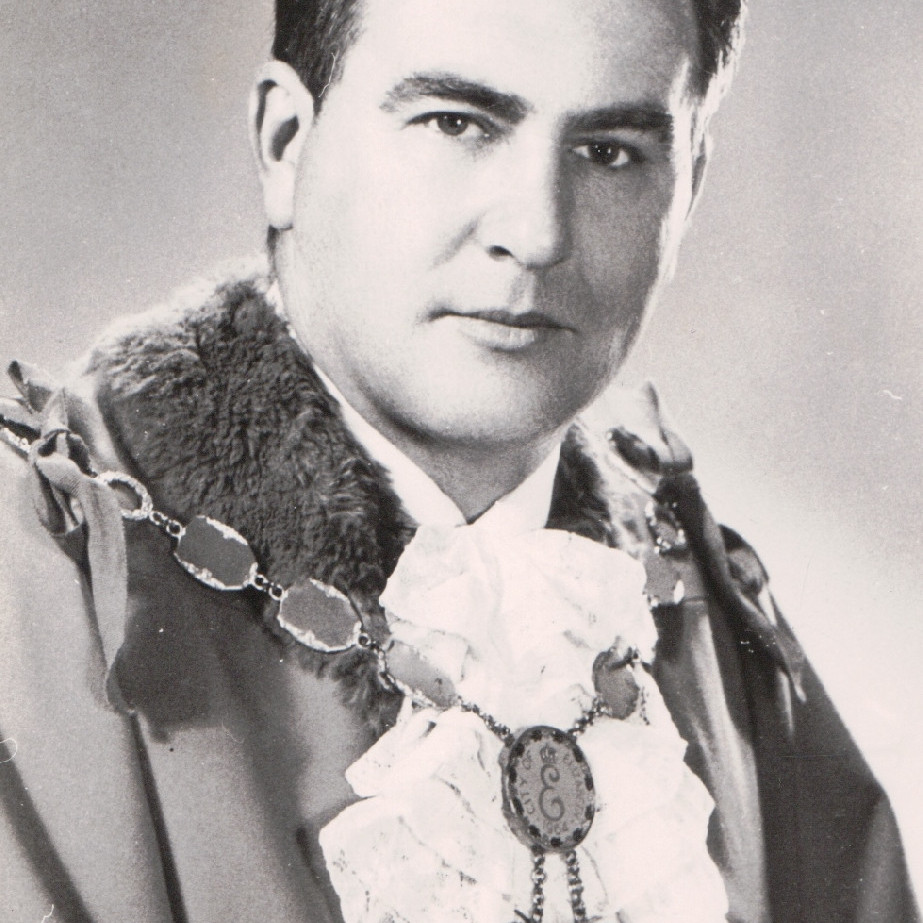Lloyd Maxwell Duffield, Mayor of Elizabeth
