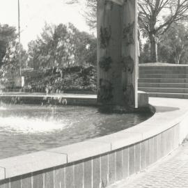 Shedley fountain, Windsor Green, Elizabeth Town Centre