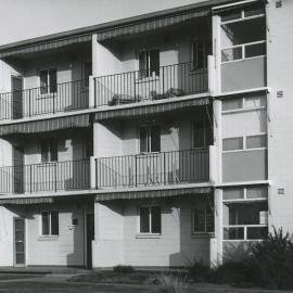 Cambridge Flats, Elizabeth: 1964