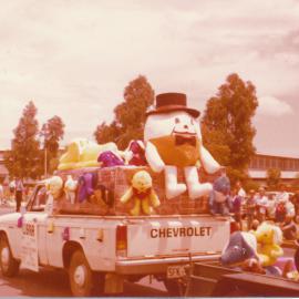 Elizabeth Birthday Festival: 1976