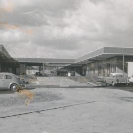 Elizabeth Park Shopping Centre