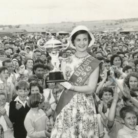 Miss Elizabeth 1958: Jan May