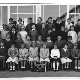 Elizabeth East Infant school, class photo: 1961
