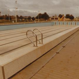 Elizabeth Aquadome: 1984