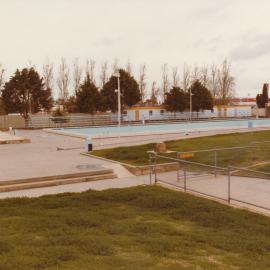 Elizabeth Aquadome: 1984