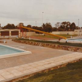 Elizabeth Aquadome: 1984