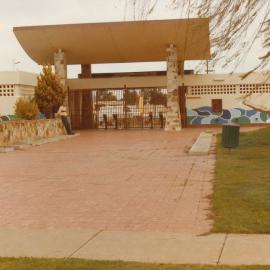 Elizabeth Aquadome: 1984