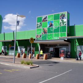 Elizabeth Shopping Centre: 2005