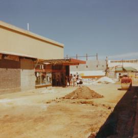 Elizabeth Shopping Centre: 1984