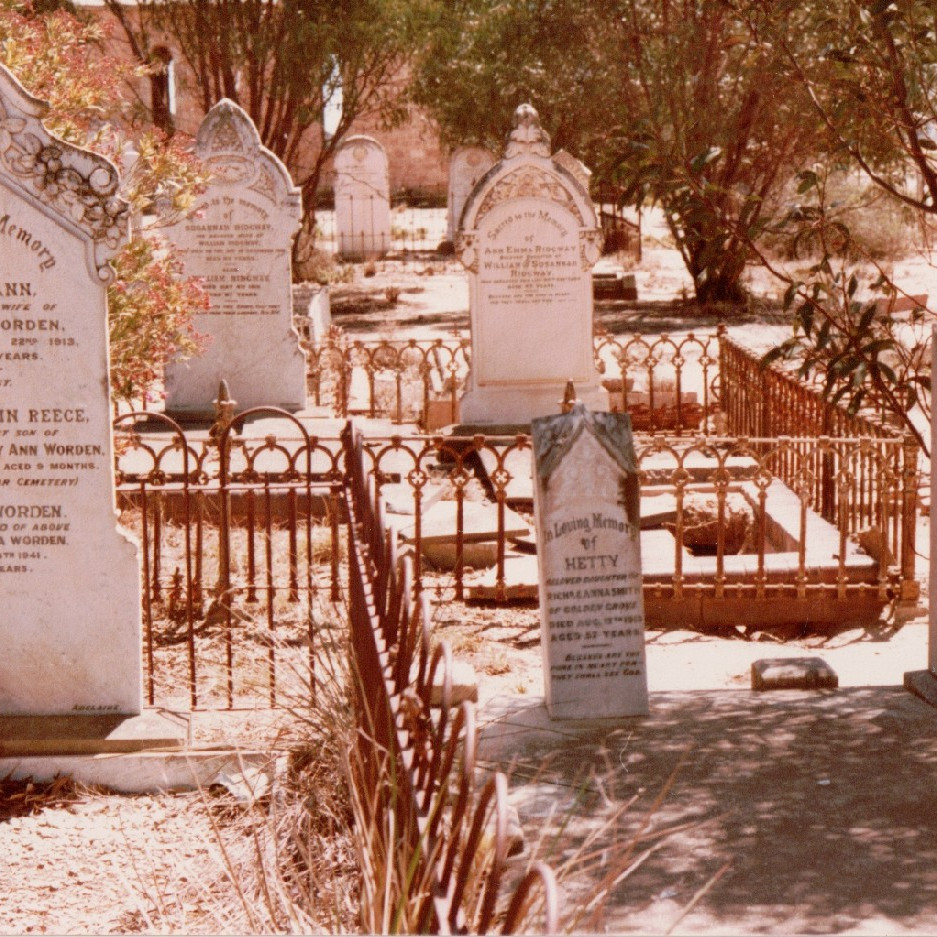 Carclew Primitive Cemetery