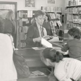 Elizabeth South Library: 1986