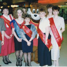 Miss Elizabeth Quest Entrants: 1990