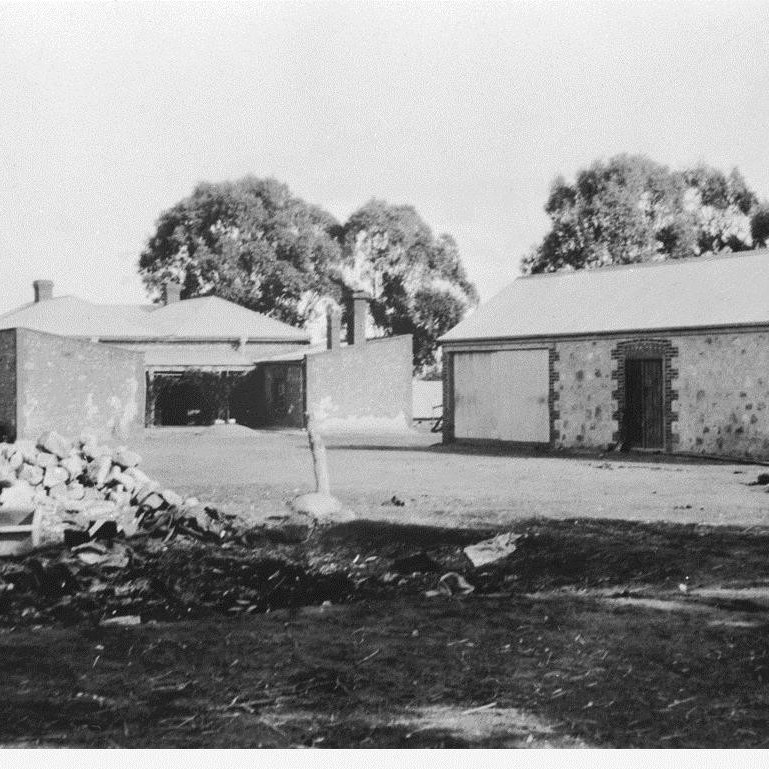 John Magor's Farm, Pelgreep