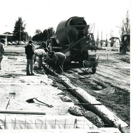 Grenville Centre construction: 1982