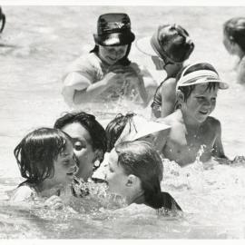 Elizabeth Aquadome: 1988