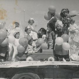 Father Christmas Float : 1956