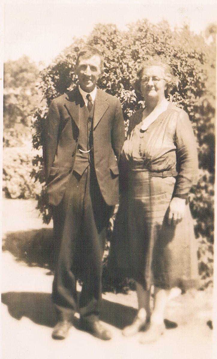 Arthur & Rosalie Urlwin
Photo from Ancestry.com