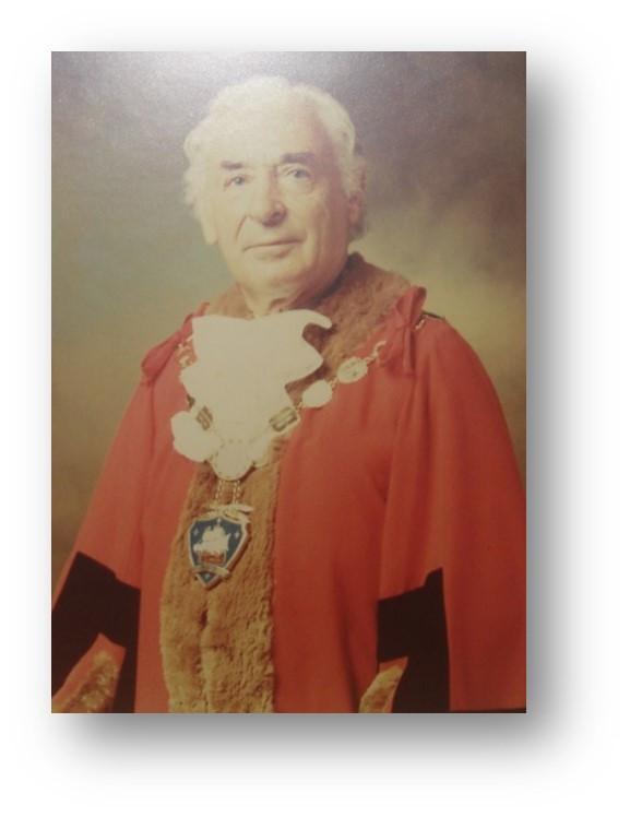 Donald Paginton, Mayor of Elizabeth